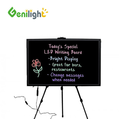 Sortie de tension DC12V Armature en alliage d'aluminium Triangle Stand LED Tableau d'écriture pour bar/café