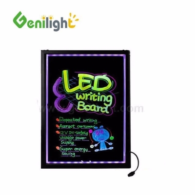 Tableau d'écriture à LED ultra-mince par Genilight avec 12 types de clignotants