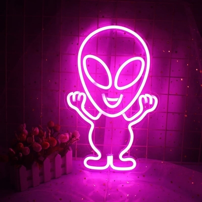 Publicité personnalisée en magasin avec panneau de néon LED avec conception extraterrestre et matériau acrylique