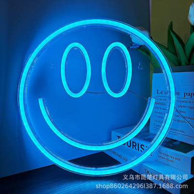 5V Voltage LED Smiley Signe personnalisé Décoration murale pour les adolescentes