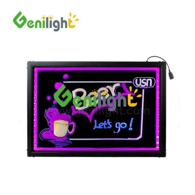 Tableau de message LED en verre ultrafinement trempé ou actylique avec entrée AC 110 V-240 V