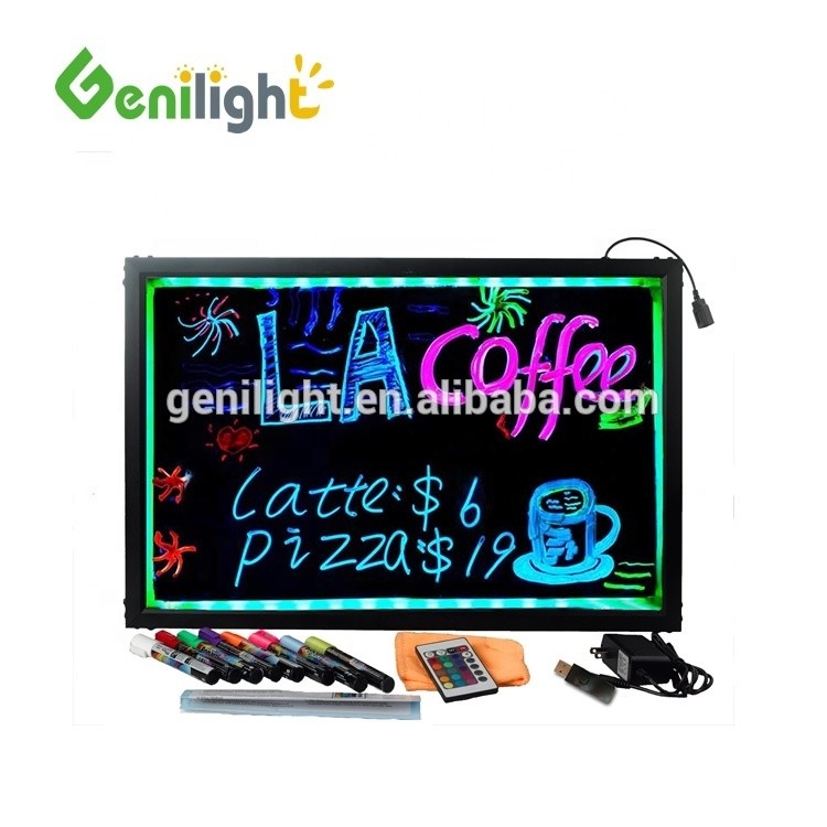 Excellente capacité anti-vent VIP 10 ans RGB LED tableau d'écriture avec acrylique