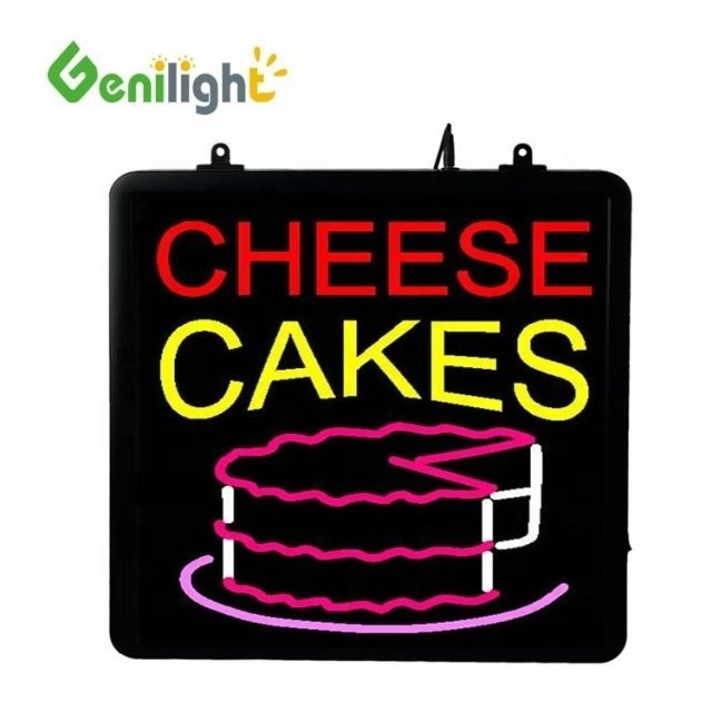 Des gâteaux au fromage multicolores personnalisés